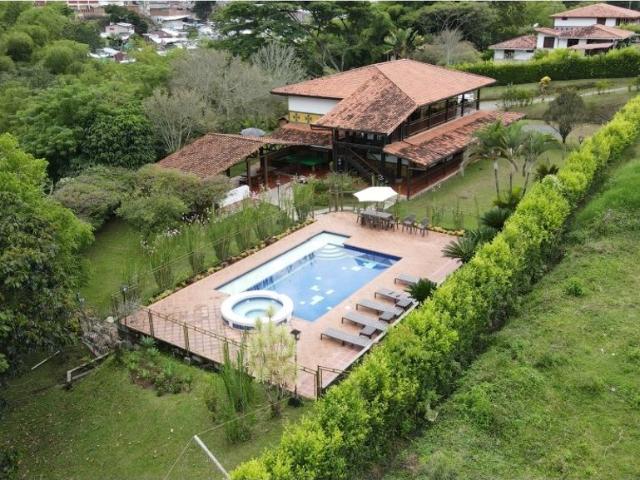 Casa de campo de alto standing de 10 dormitorios en venta Montenegro, Quindío Department