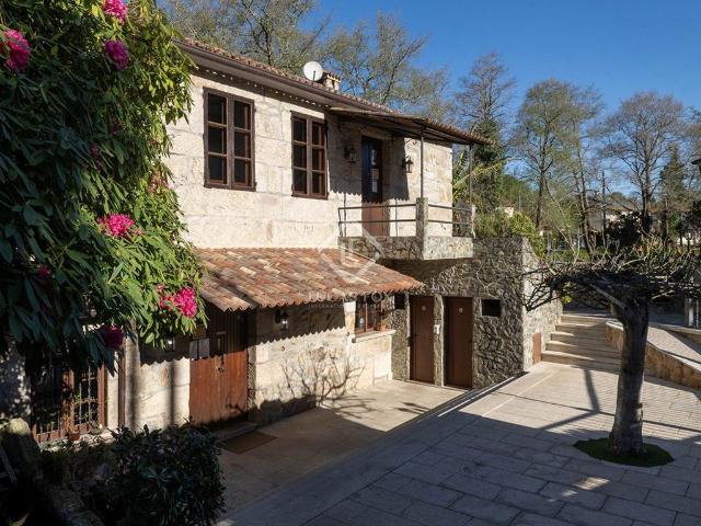 Casa de campo de alto standing de 303 m2 en venta Redondela, España