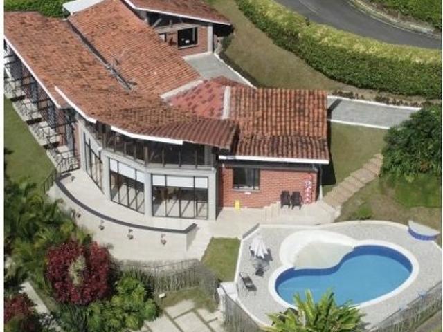 Casa de campo de alto standing de 4 dormitorios en venta Montenegro, Quindío Department