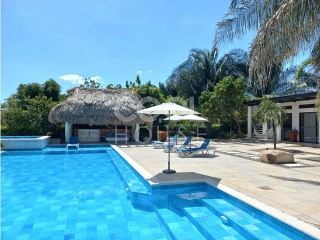 Casa de campo de alto standing de 4 dormitorios en venta Nilo, Colombia