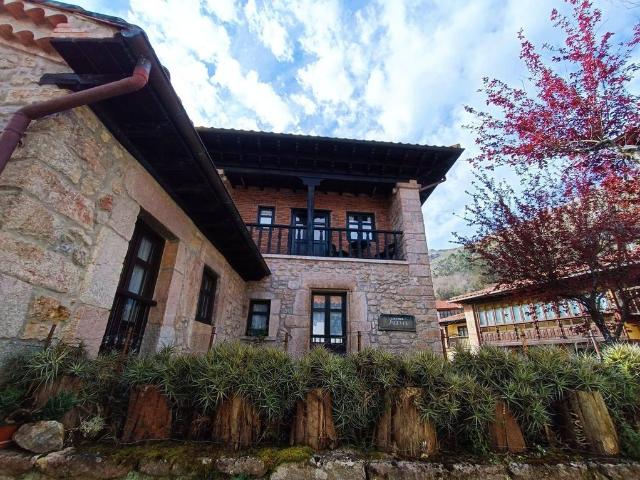 Casa de campo de alto standing de 544 m2 en venta Peñamellera Alta, Asturias