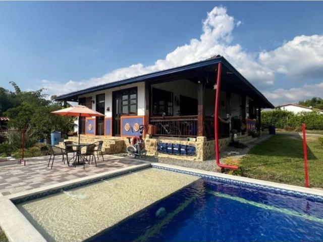 Casa de campo de alto standing de 5 dormitorios en venta Montenegro, Colombia