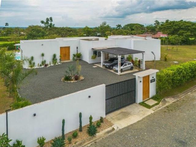 Casa de campo de alto standing de 6 dormitorios en venta Ginebra, Departamento del Valle del Cauca