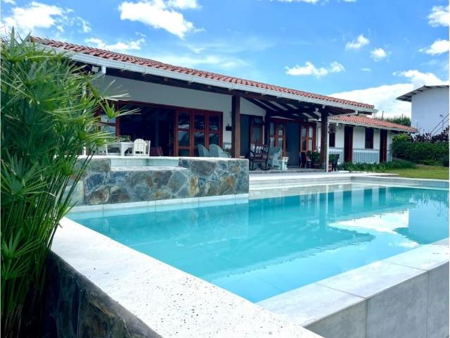 Casa de campo de alto standing de 6 dormitorios en venta Montenegro, Quindío Department