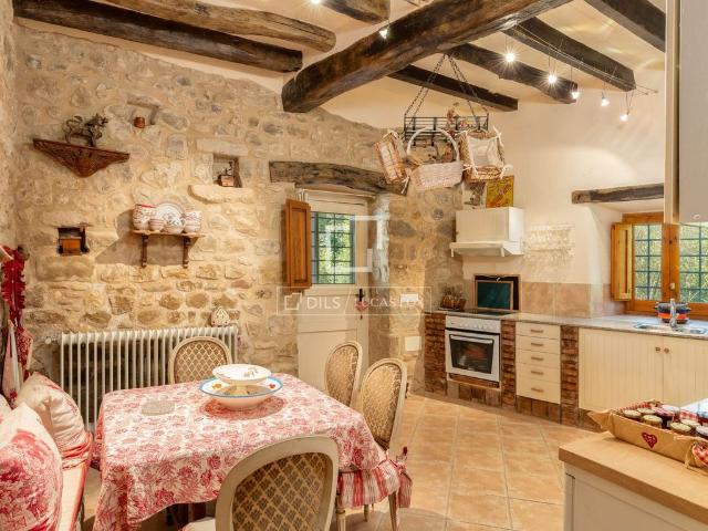 Casa de campo de alto standing de 876 m2 en venta Cabanelles, Cataluña