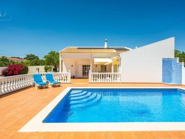 Casa de campo de 2 quartos + 1 com piscina 187m² Paderne