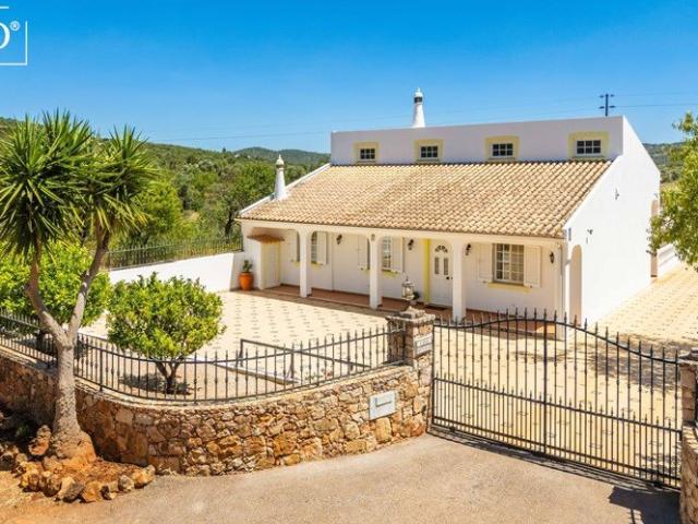 Casa de campo de 2 quartos + 1 com piscina 187m² Paderne