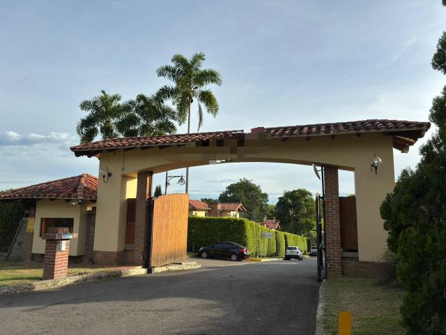 Casa de Campo en Arriendo, Cerritos Pereira