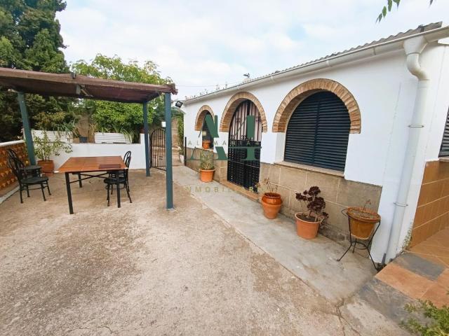 Casa de campo en el polígono industrial del monte del Casar de Cáceres!