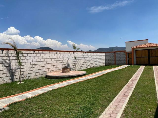 Casa de Campo en Ixtlahuaca, San Pedro la Cabecera ? Terreno de 500 m? con Amplio Jard?n y Asador