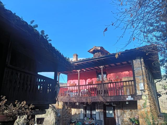 Casa de campo en venta. CANGAS DE ONíS
