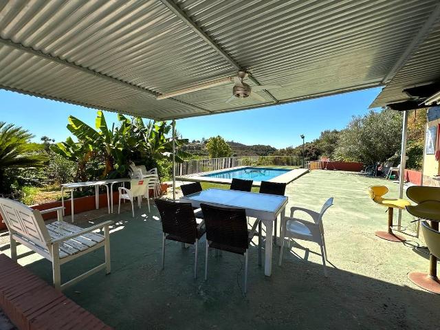 Casa de campo en venta con parcela | CABANILLAS REAL ESTATE