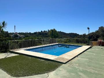 Casa de campo en venta con parcela | CABANILLAS REAL ESTATE
