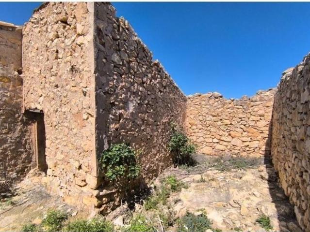 Casa de campo en Venta en Pinoso, Alicante