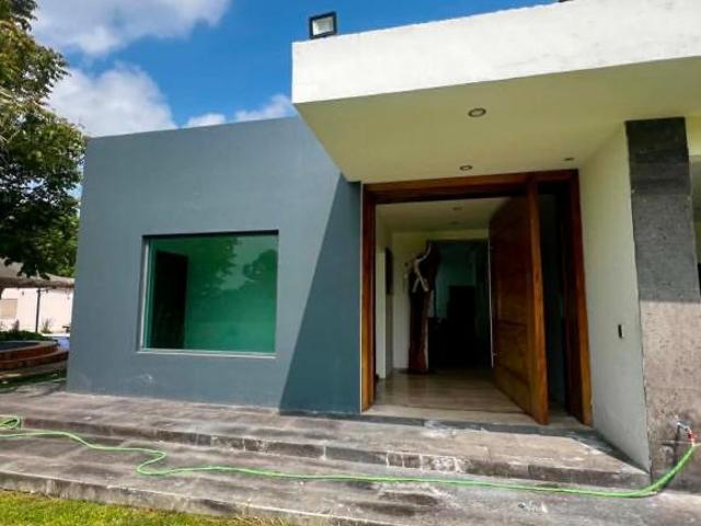 Casa de campo en venta en villa corona