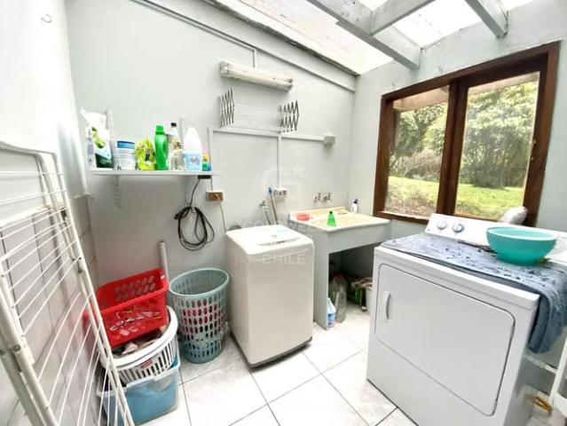 Casa de Campo en 1 ha c/Cabaña Independiente | 5 dormitorios por 16000.00 en Puerto Varas