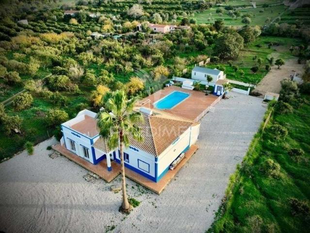 Casa de campo encantadora com anexo