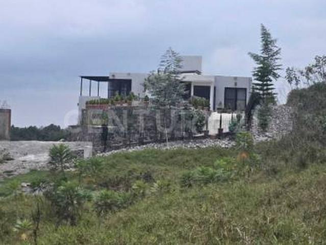 Casa de Campo Estilo Rústico Mexicano Frente a Laguna de Carrizalillos, Comala