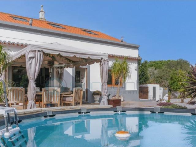 Casa de campo familiar com quatro quartos 179m² Budens