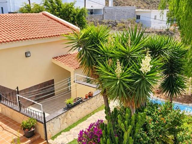 Casa de campo rara vez disponible en una ubicación semi rura. 228m² Valle de San Lorenzo