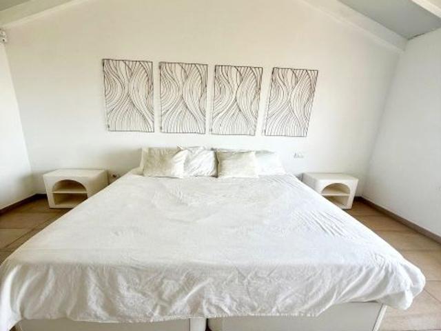 CASA DE CAMPO REFORMADA: VISTAS AL MAR, TERRAZA, JACUZZI y terreno rustico de 490m2