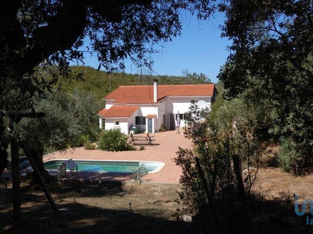 Casa / Villa T5 em Almoster de 108,00 m² 108m² Macieira da lixa e caramos