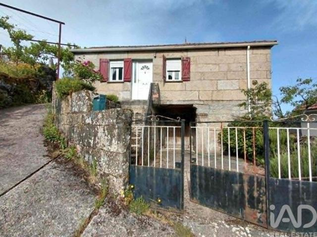 Casa de Campo T2 em Parada do Monte e Cubalhão de 164 m²