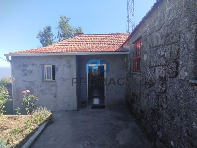 Casa de Campo com terreno e água própria