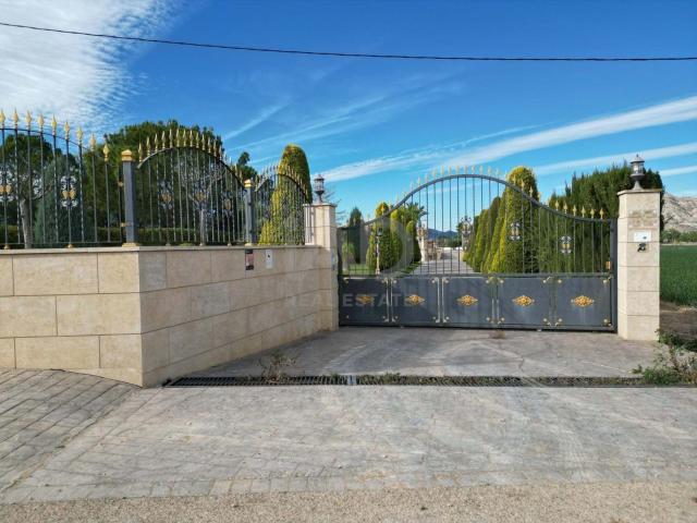 Casa de campo 5 dormitorios 578.00 m2 578m² Aspe