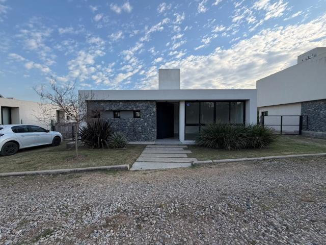 Casa de categoria en alquiler