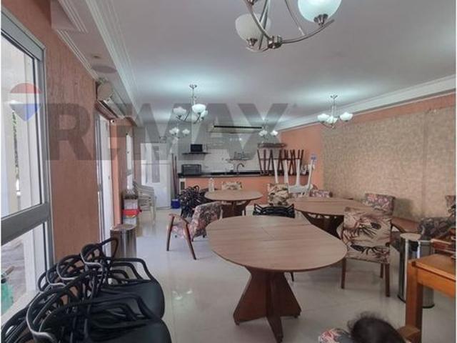 Casa de Comndomínio triplex com 2 dormitórios no Horto do Ypê