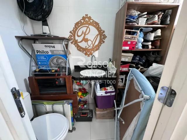 Casa de condomínio para venda no Campo Grande com 2 suítes, 2 vagas, quintal, armários, 75m²!