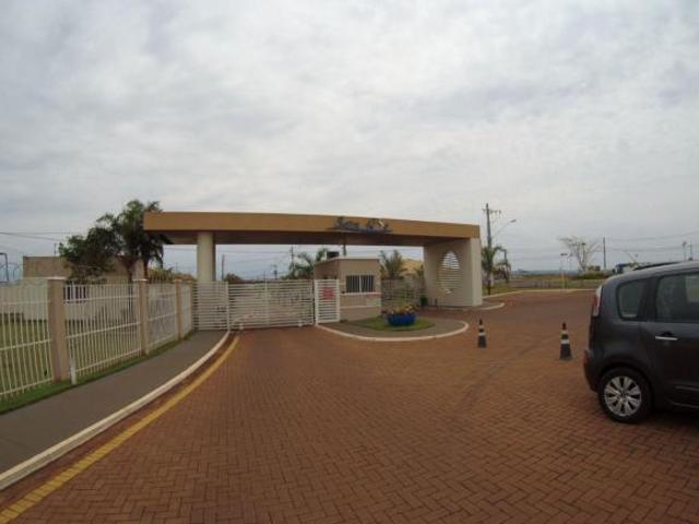 Casa de Condomínio