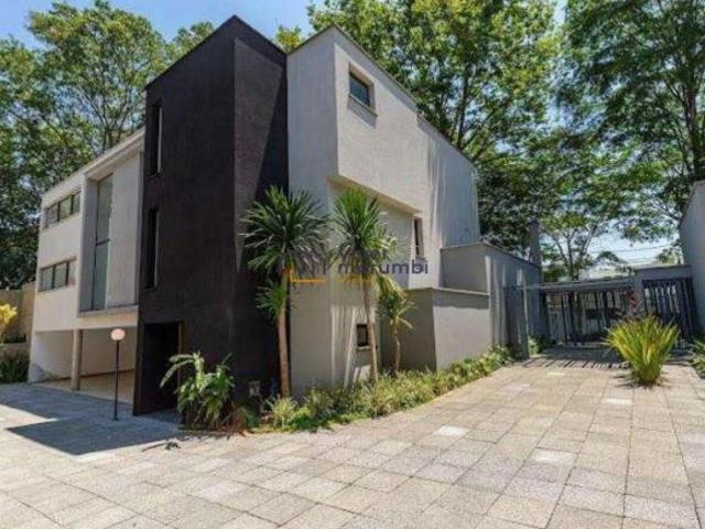 Casa de condominio. 4 doemitóeios. 4 suites. 719 m²