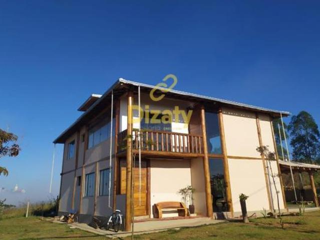 Casa de Condomínio