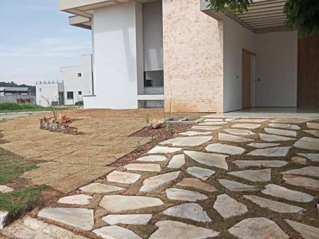 Casa de Condomínio