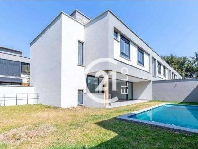 Casa de condomínio com 367 m², nova, 4 suítes à venda no bairro Alto da Boa Vista