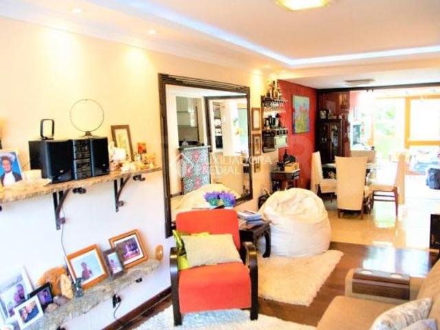 Casa de condomínio com 3 dormitórios, 1 suíte e 2 vagas no bairro Tristeza