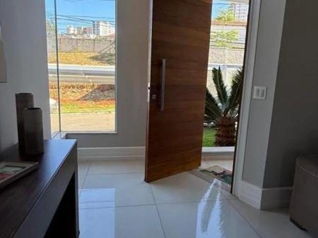 Casa de Condomínio com 3 quartos à venda em Varginha, no bairro Centro