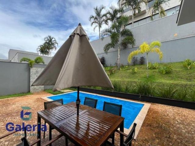Casa de condomínio com 3 quartos para à venda, 272m² Alphaville
