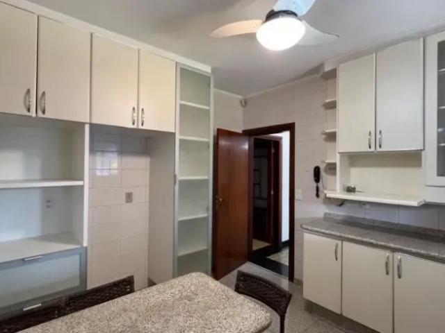 Casa de Condomínio com 3 Quartos para alugar, 400m² Fazenda São Quirino
