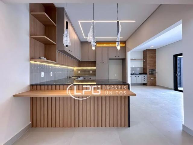 Casa de Condomínio com 3 Quartos para alugar, 192m² Residencial London Park