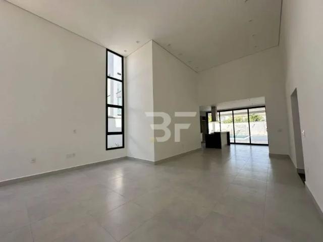 Casa de Condomínio com 3 Quartos para alugar, 258m² Jardim Maison Du Parc