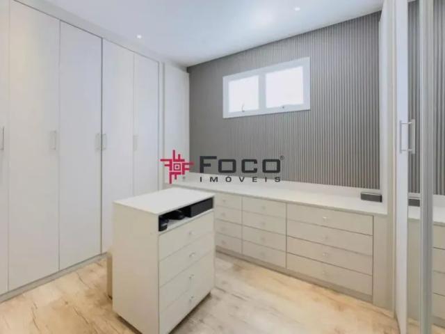 Casa de Condomínio com 3 Quartos para alugar, 262m² Urbanova V