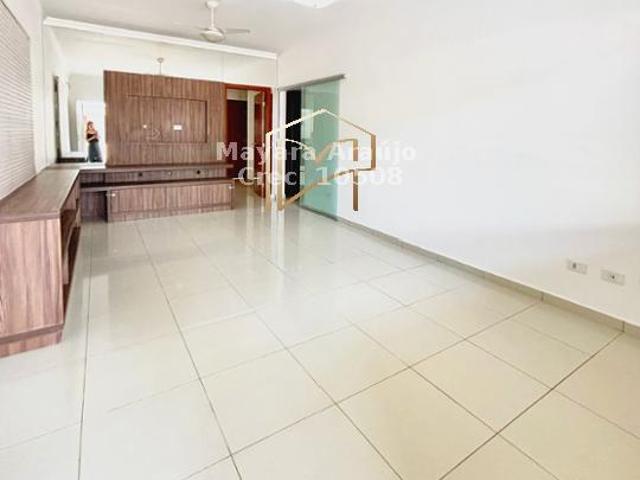 Casa de Condomínio com 3 Quartos para Alugar por R$ 13.500/mês