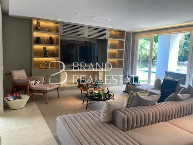 Casa de condomínio com 400m², 4 quartos e 5 vagas de garagem em Fazenda boa Vista