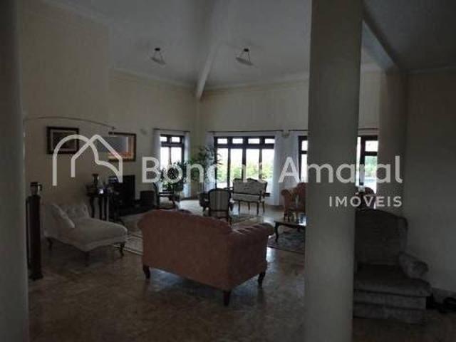 Casa de Condomínio com 420 m² e 3 Quartos