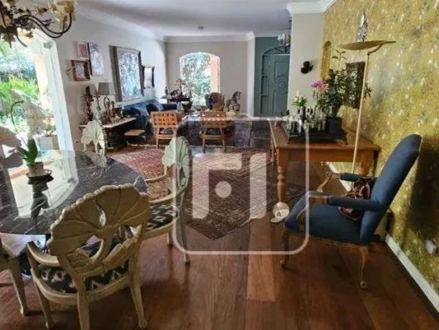 Casa de Condomínio com 4 Quartos para alugar, 400m² Alphaville Residencial Um