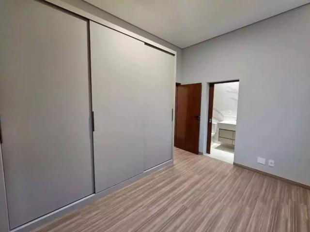 Casa de Condomínio com 4 quartos para alugar no bairro Alphaville Vespasiano em Vespasiano