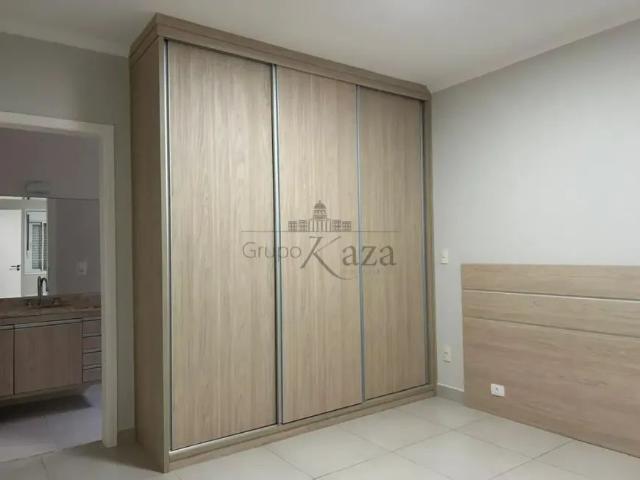 Casa de Condomínio com 4 Quartos para venda ou aluguel, 230m² Urbanova